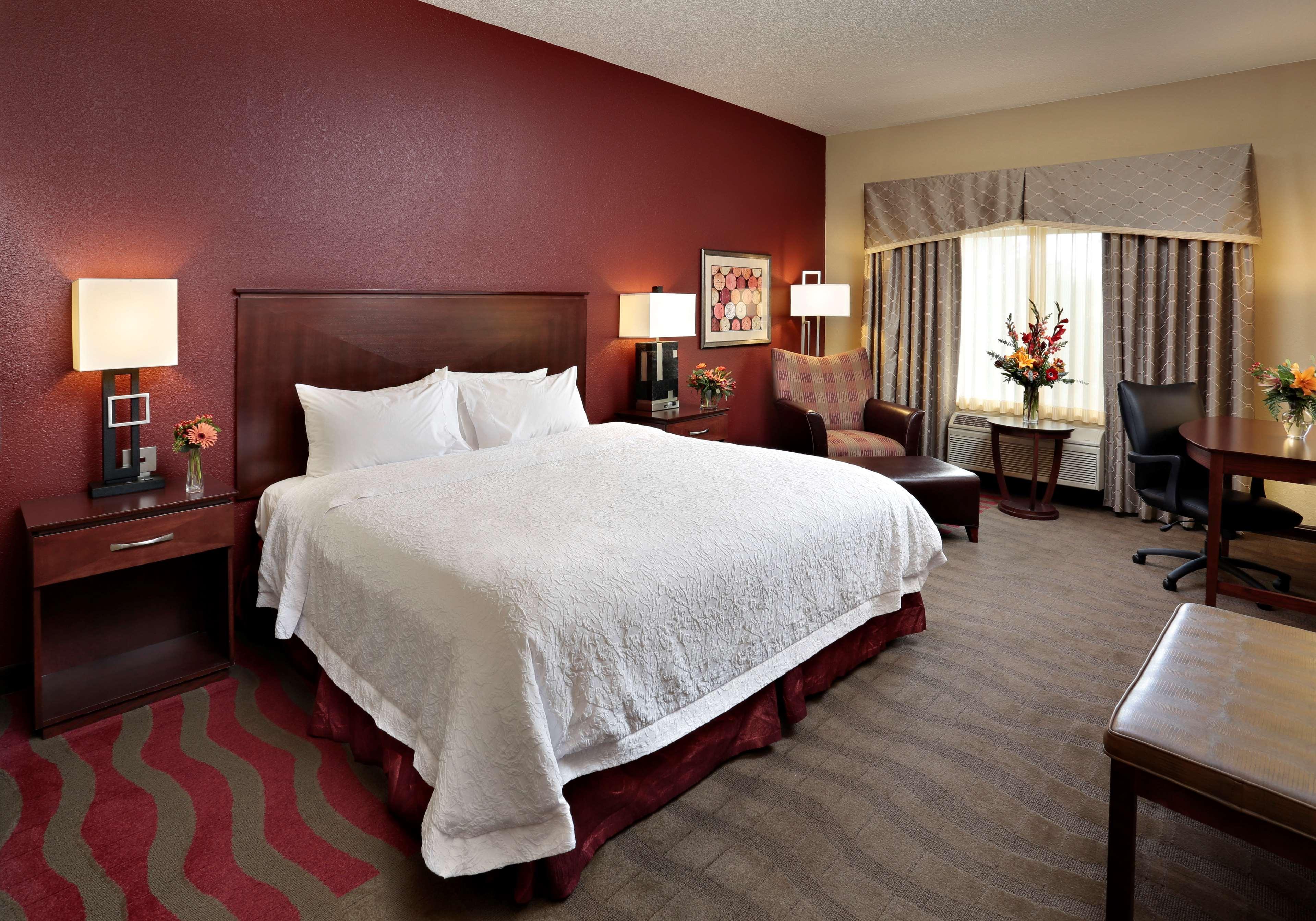 Hampton Inn&suites 3*