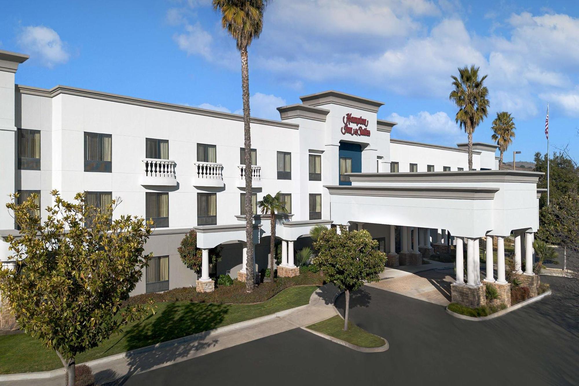 Hampton & Hotel 3*